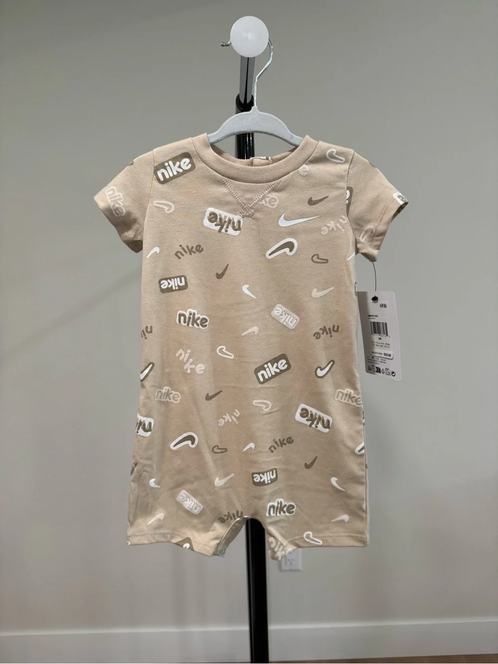 NWT Nike Infant Swoosh All-Over Print Romper, Beige/Hemp, Size 9 Months